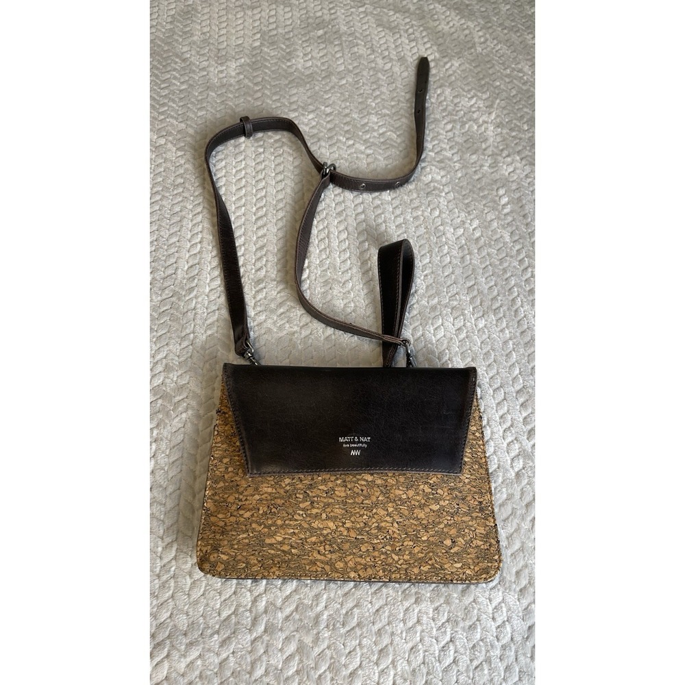 Matt & Nat Cork  Vegan Leather Wristlet Crossbody Bag Recycled‎ Lining